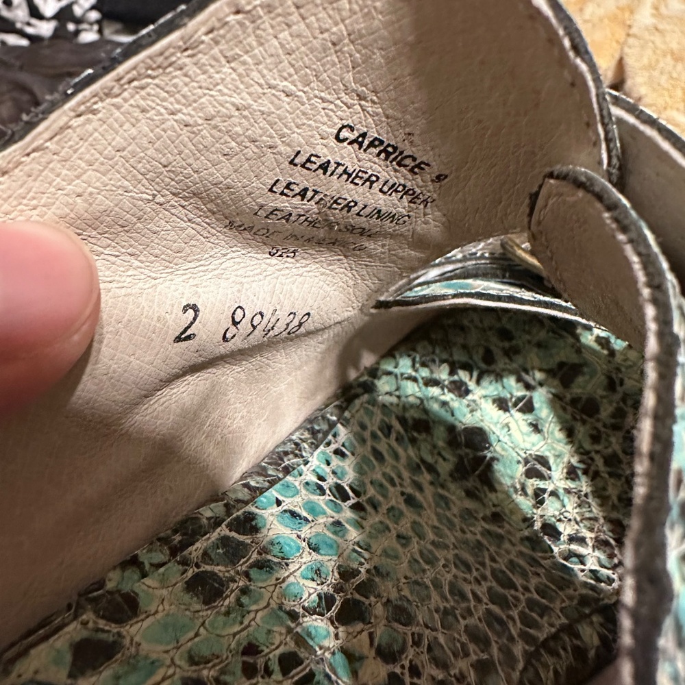 Caprice - Picture 3 of 3